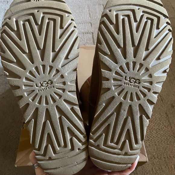 UGG Classic Tall in Chestnut - Picture 3 of 5